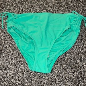 NWT Calia Swim Bottoms in Bright Jade. Size Small.